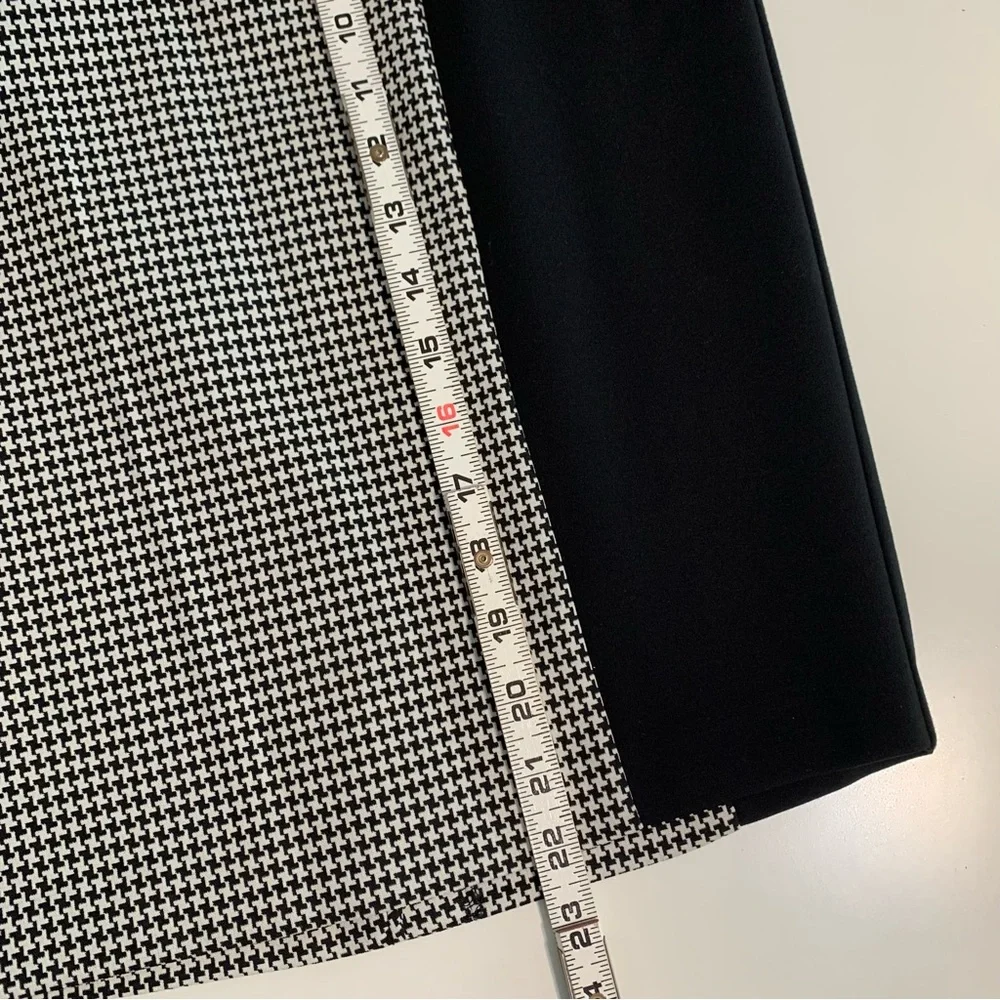 LISETTE L Black and White Houndstooth Pencil Skirt Size 10 Chic Flattering
